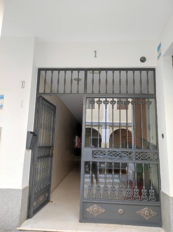Atico De 1 Dormitorio En Pleno Centro Con Parking Ayamonte Esterno foto